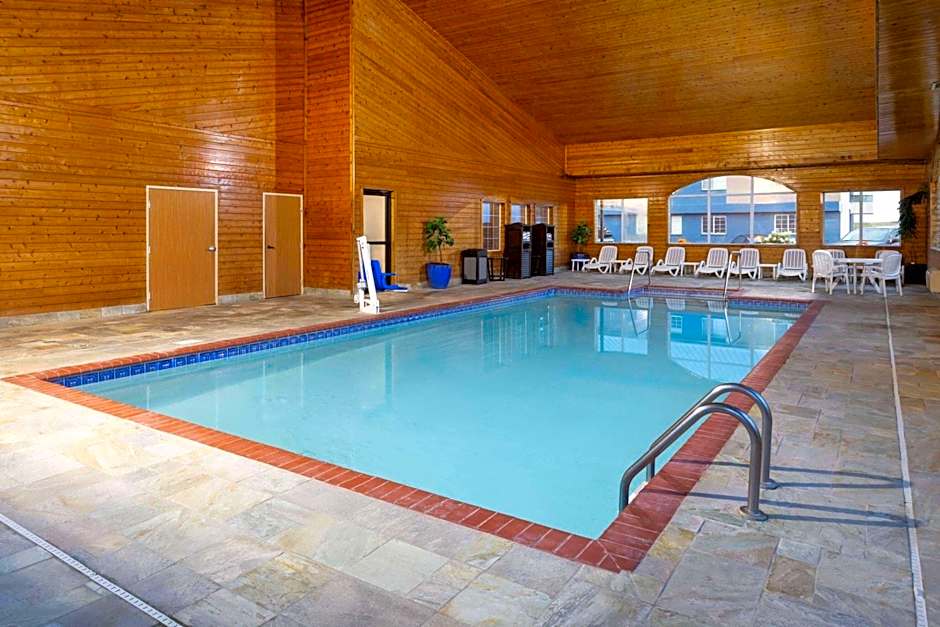 AmericInn by Wyndham Grinnell