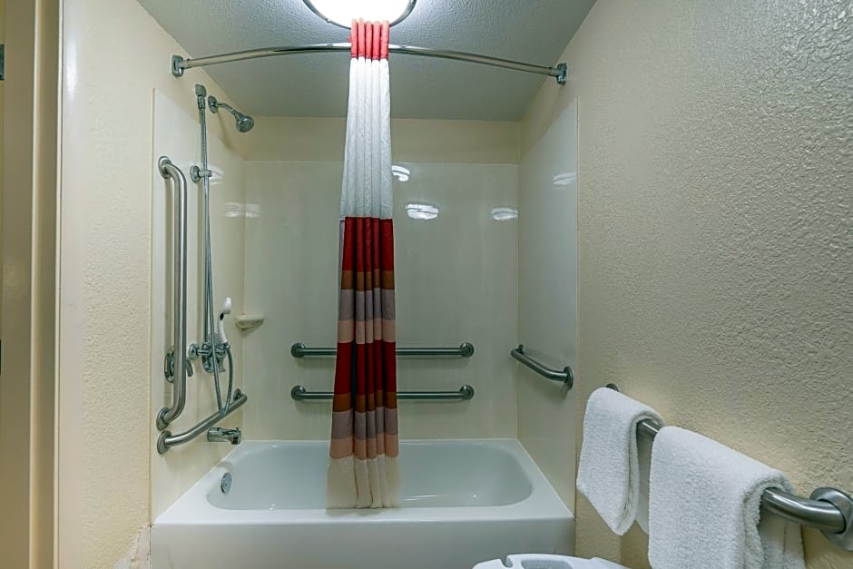 Red Roof Inn Greensboro Coliseum