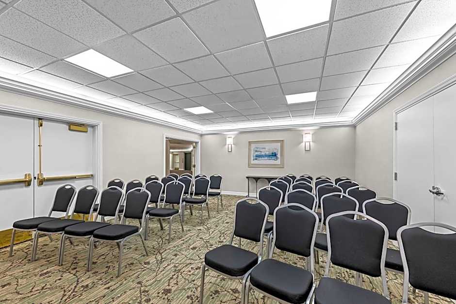 Best Western Plus Plaza Hotel & Conference Center
