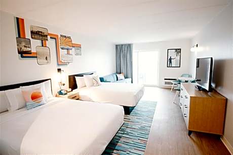 SeaLoft Oceanfront Hotel