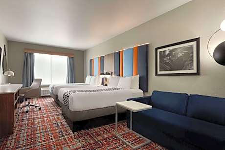 Deluxe Studio Suite with Two Queen Beds and City View - Non-Smoking