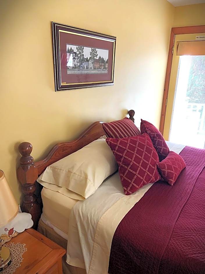 WeatherPine Inn