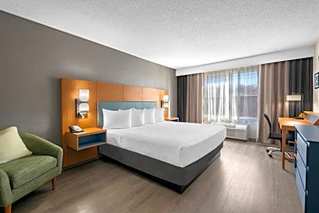 King Bed-Accessible-Rollin Shower-Non Smoking