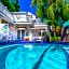 Seascape Tropical Inn