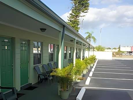 Sunshine Inn & Suites Venice, Florida