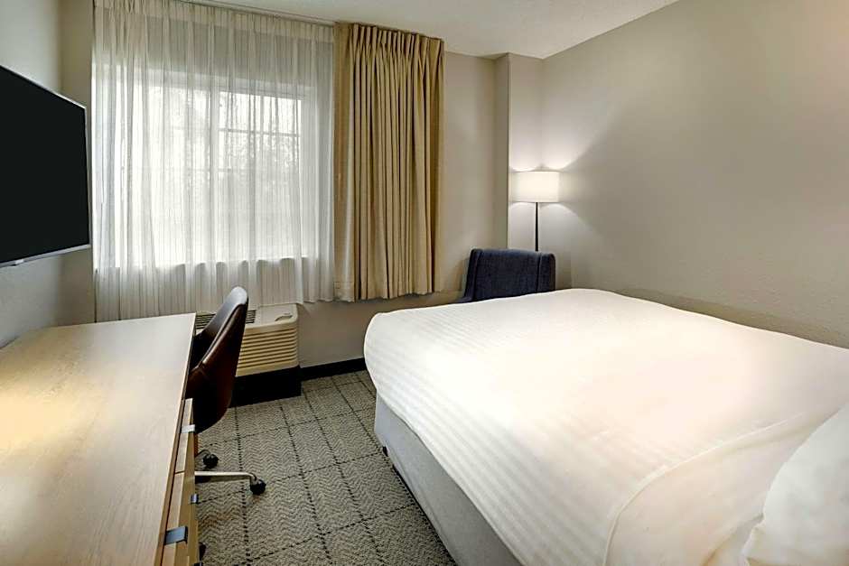 Sonesta Simply Suites Baltimore BWI Airport