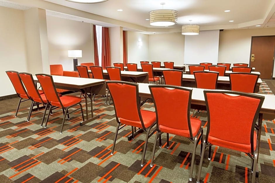 Drury Inn & Suites St. Louis Airport
