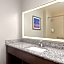La Quinta Inn & Suites by Wyndham Santa Clarita - Valencia