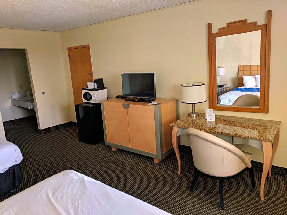 Travelodge by Wyndham Clovis