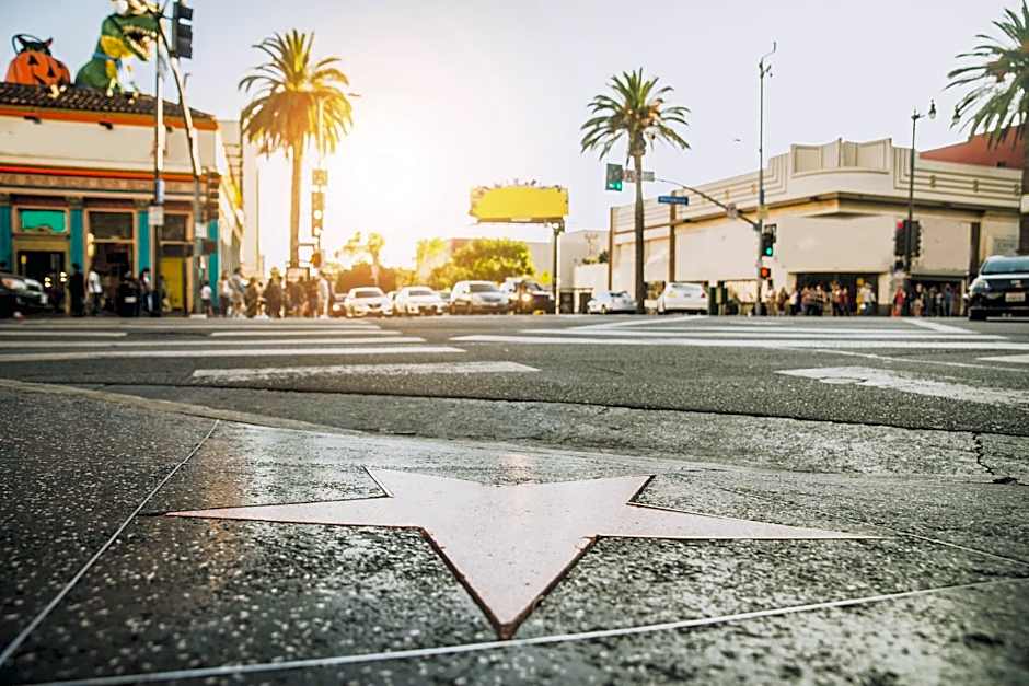 The Tangerine - a Burbank Hotel
