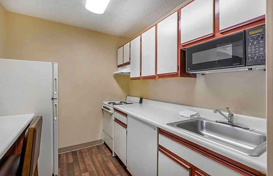 Extended Stay America Suites - Evansville - East