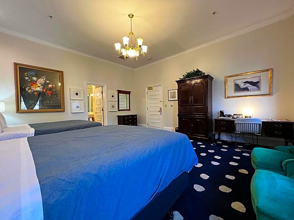 Sterling Hotel