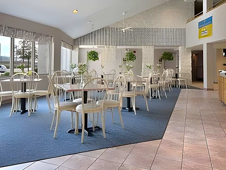 Days Inn by Wyndham Carlisle South
