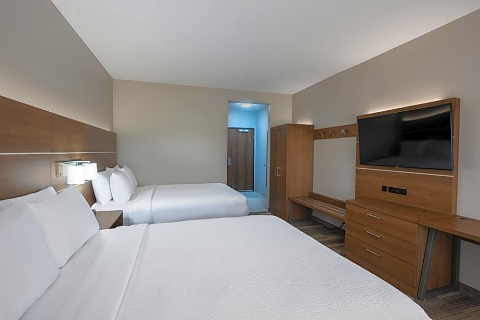 Holiday Inn Express and Suites Gilbert Mesa Gateway Airport