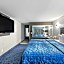 Hotel OPUS Bronx Near Bay Plaza Mall