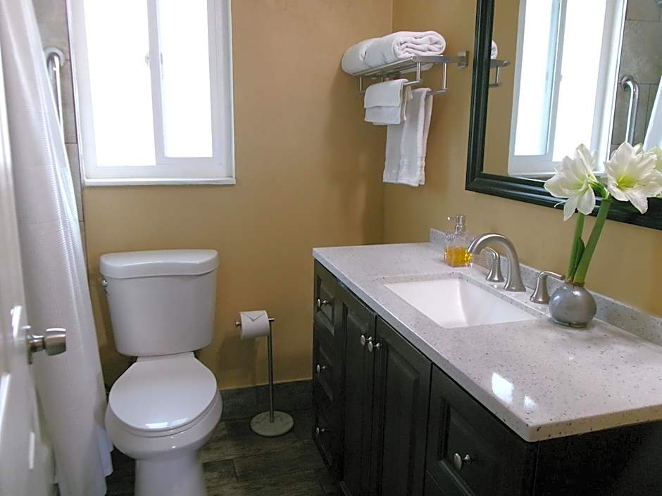 Carmel Wayfarer Inn