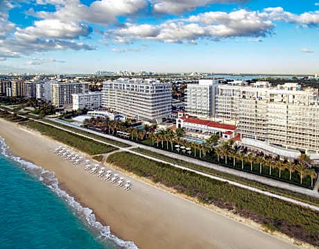 Four Seasons Hotel at The Surf Club
