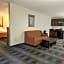 Holiday Inn Express and Suites Meriden