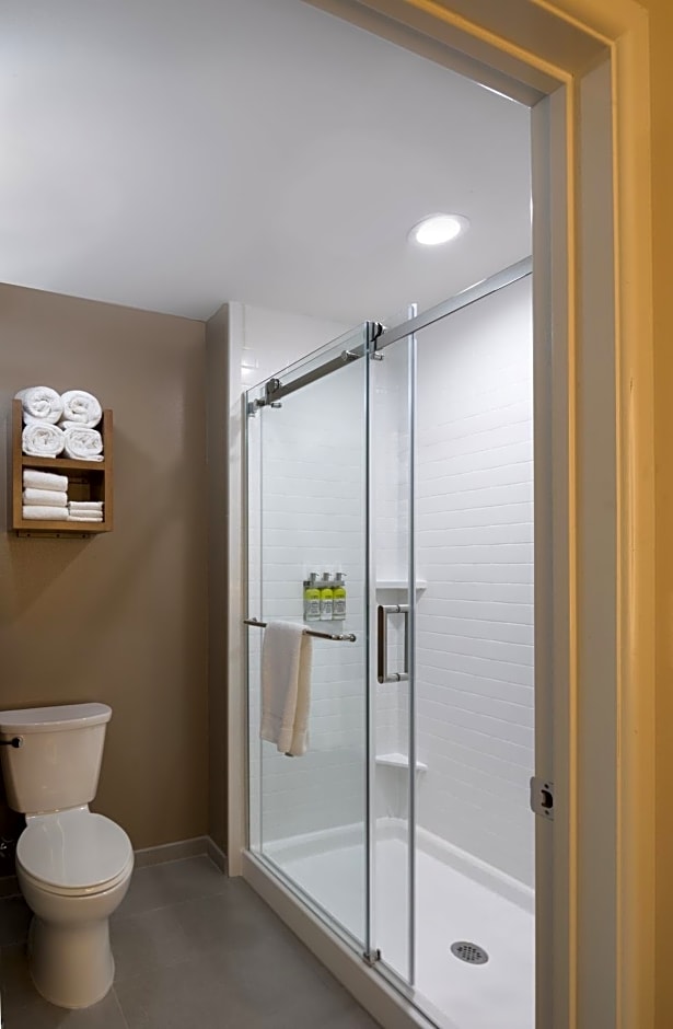 STAYBRIDGE SUITES LAKE JACKSON