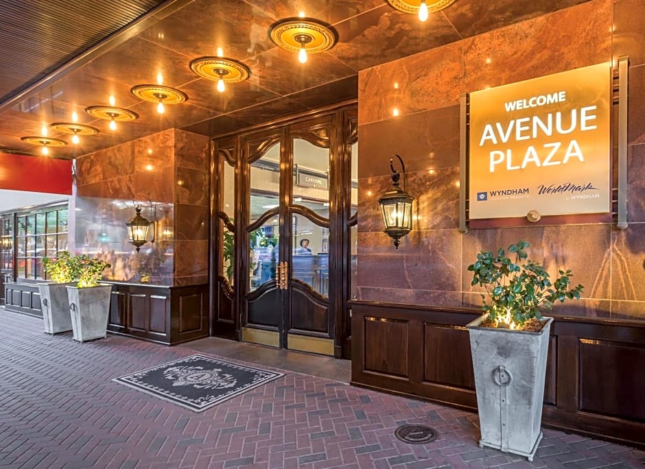 Avenue Plaza Resort