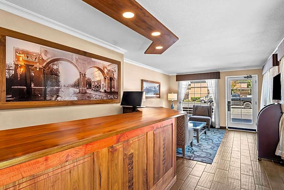 Best Western University Lodge