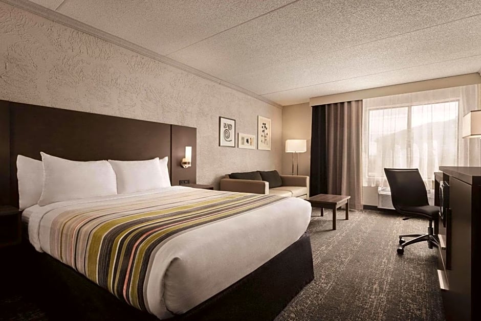 Country Inn & Suites by Radisson, Mt. Pleasant-Racine West, WI