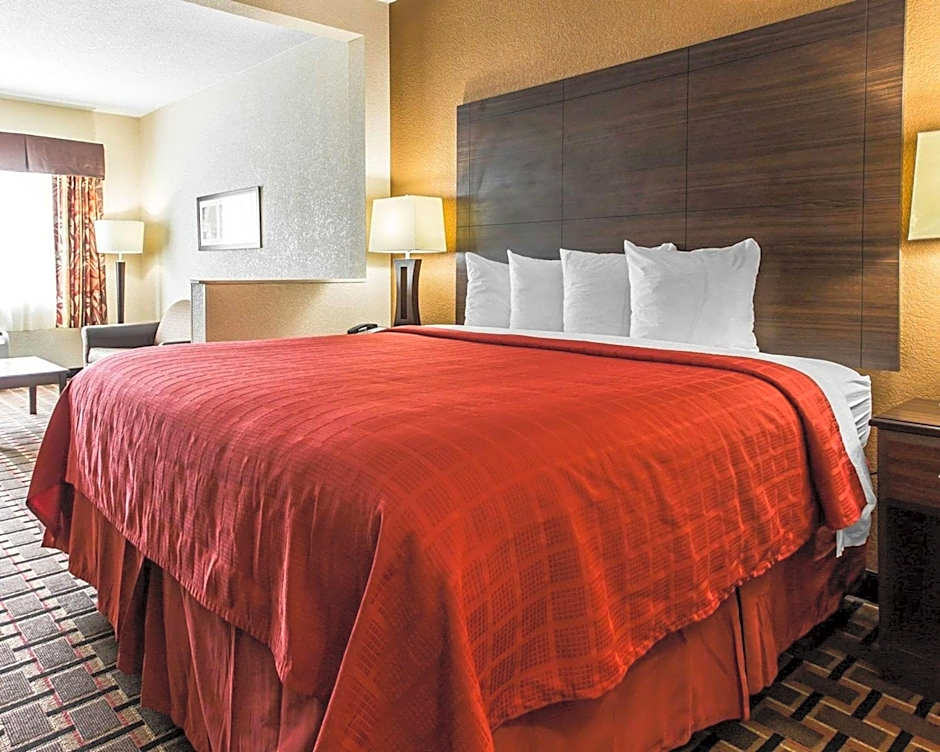 Quality Suites Hickory South