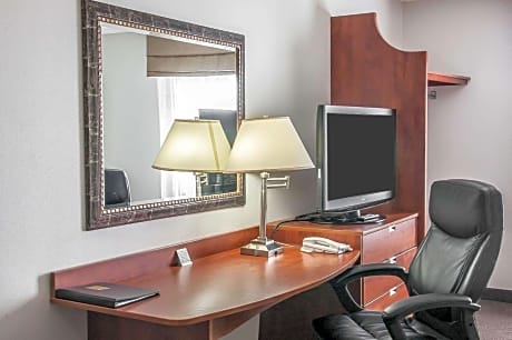2 Queen Beds, Suite, Nonsmoking, Accessible