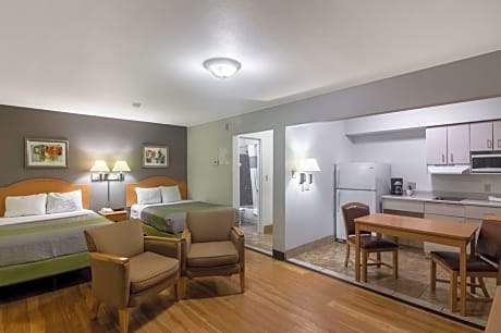 Deluxe Quadruple Room - Smoking