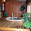 Cedar Hill Lodge