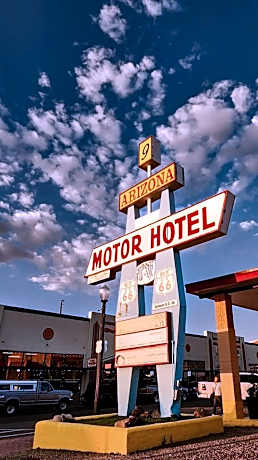 9 Arizona Motor Hotel