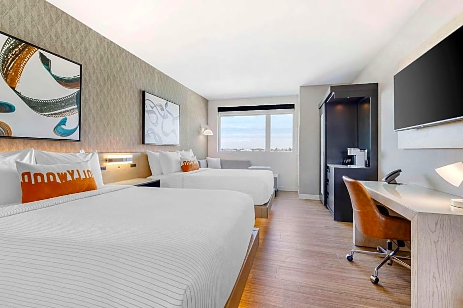 Cambria Hotel Burbank Airport