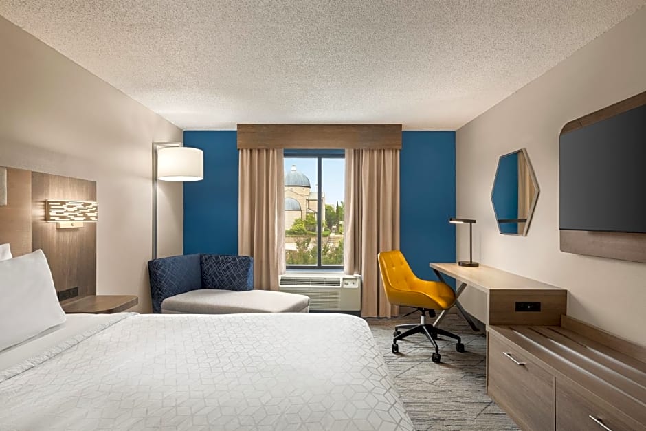 Holiday Inn Express Hotel & Suites Greenville-Downtown