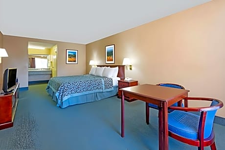 1 King Bed Non-Smoking