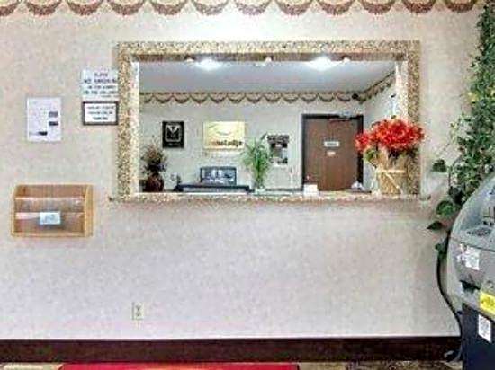Econo Lodge Grand Forks
