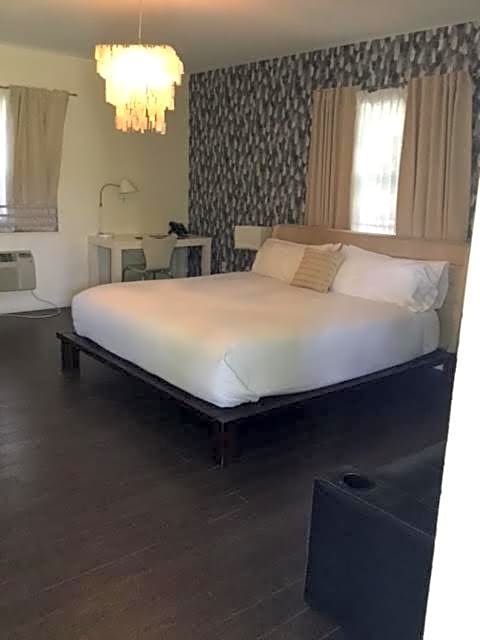 The New Hotel
