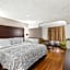 Red Roof PLUS+ & Suites Atlanta Airport South