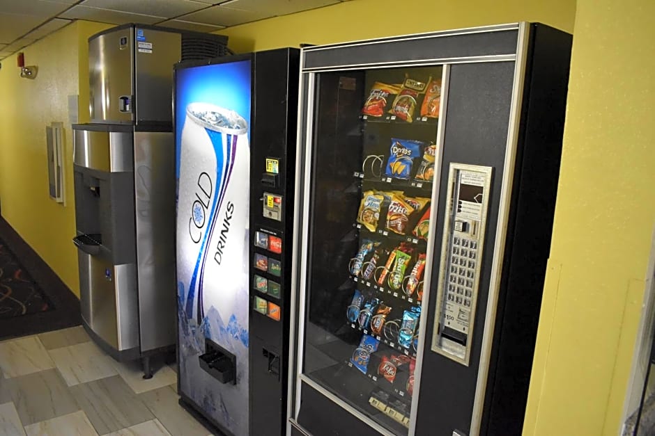 Super 8 by Wyndham Newport News/Jefferson Ave.