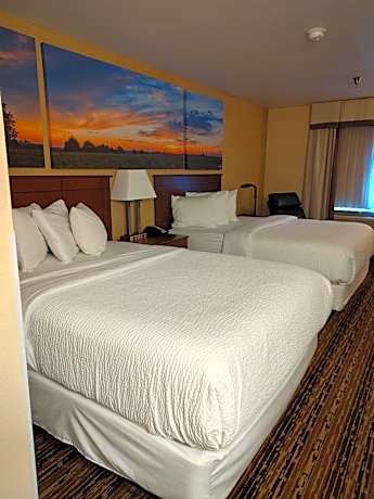Queen Room with Two Queen Beds - Non-Smoking