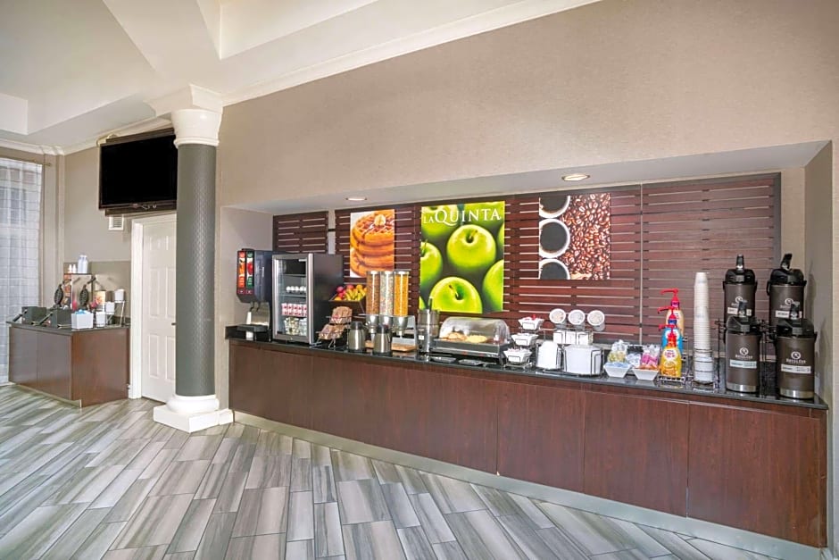 La Quinta Inn & Suites by Wyndham Westport