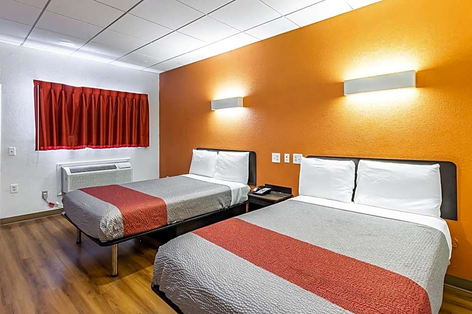 Motel 6 Elizabeth NJ Newark Liberty Intl Airport