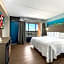 Red Roof PLUS & Suites Virginia Beach - Seaside