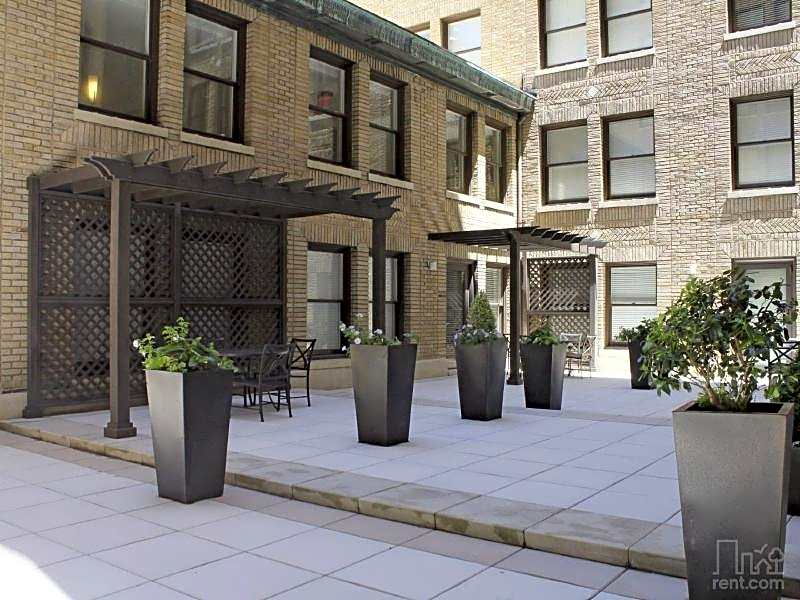 Global Luxury Suites at The White House