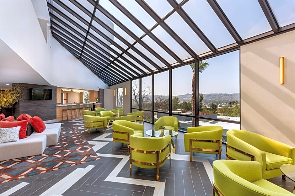 DoubleTree By Hilton Pomona