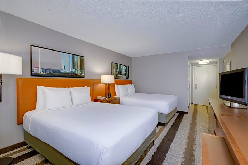 Crowne Plaza Dulles Airport