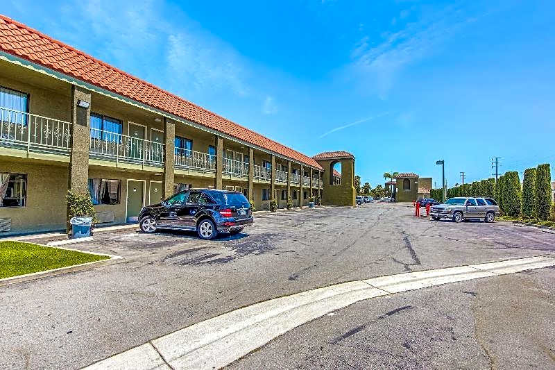 Budget Inn
