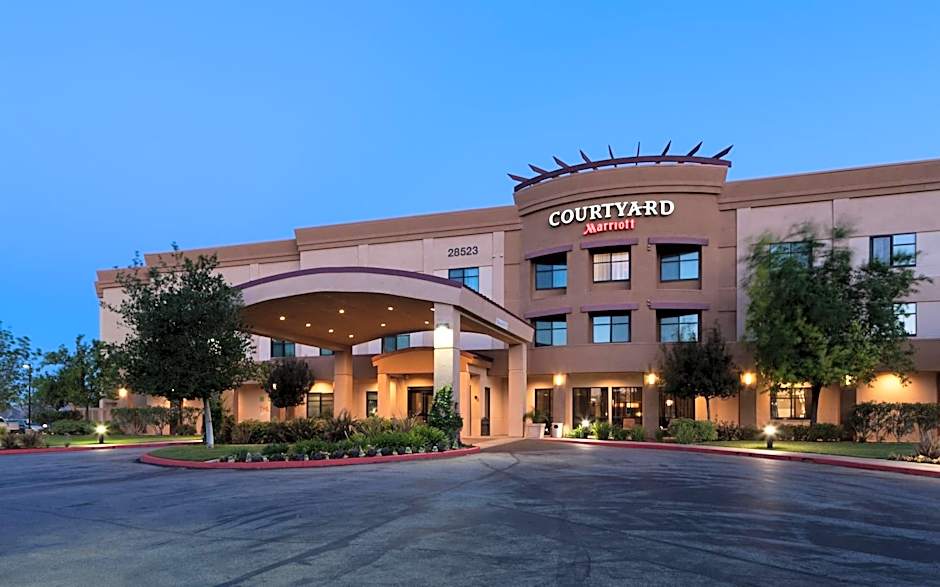 Courtyard by Marriott Santa Clarita Valencia