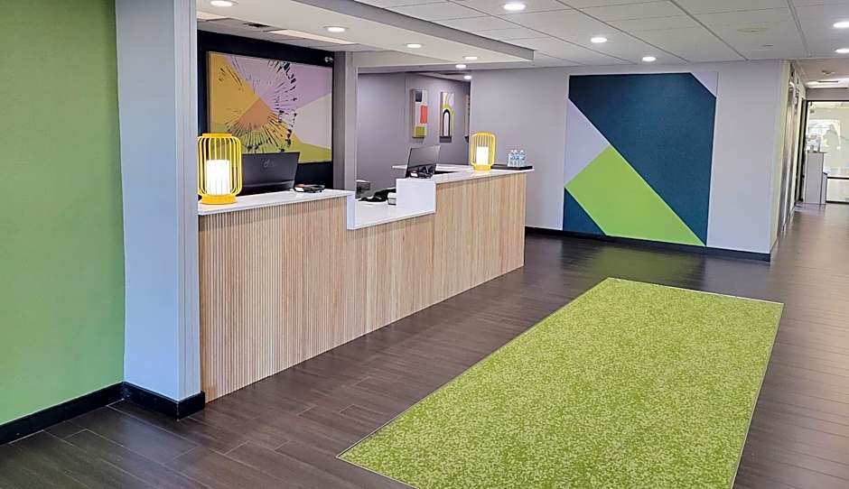 Spark by Hilton Green Bay