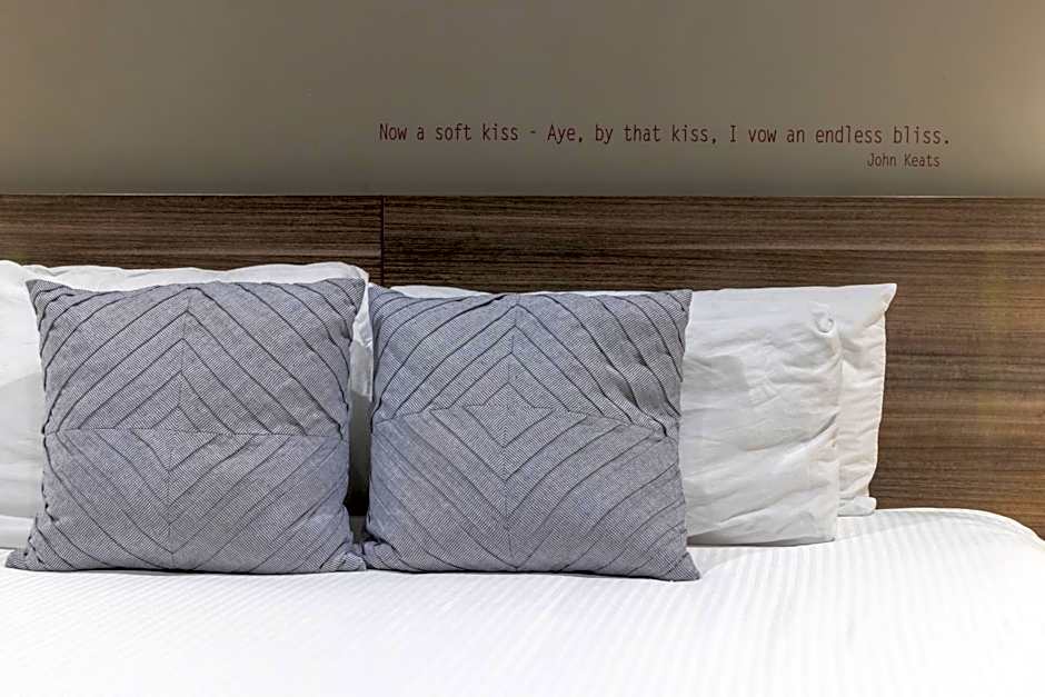 Montvale Hotel
