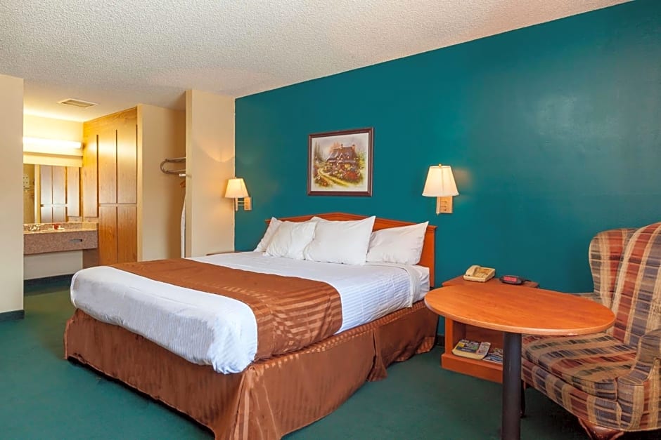 Americas Best Value Inn and Suites Bakersfield Central